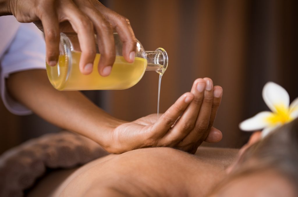 camping spa vendee : massage huile